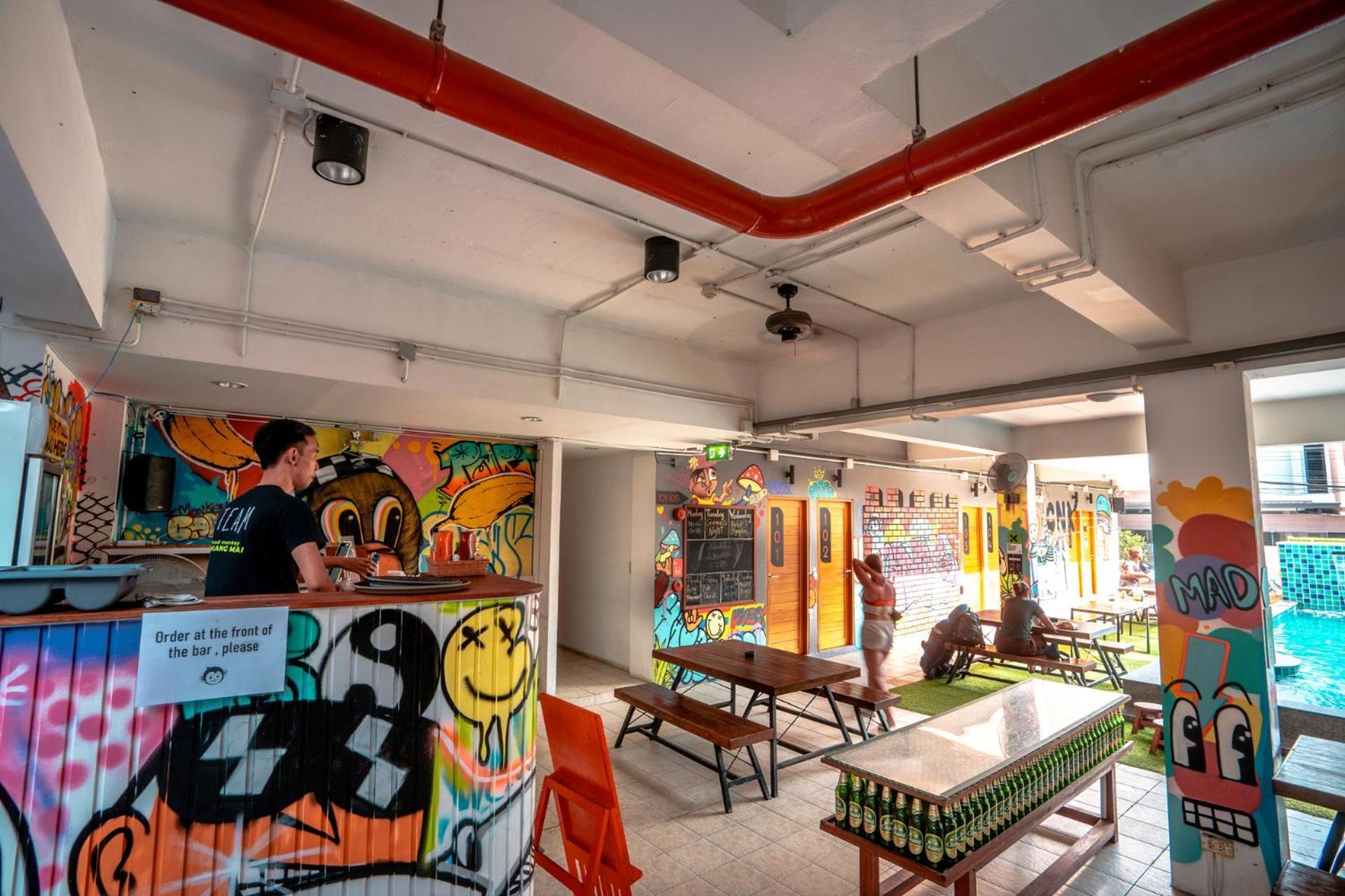 Mad Monkey Chiang Mai Hostel — Photos 1